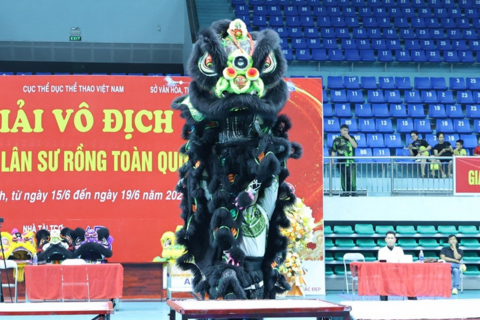 <a href="/giai-tri" title="Giải trí" rel="dofollow">Giải trí</a>