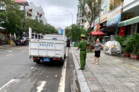 <a href="/tin-tuc" title="Tin tức" rel="dofollow">Tin tức</a>