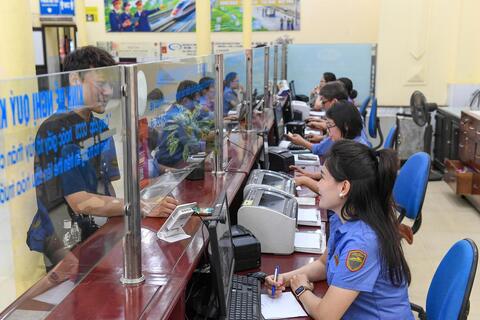 <a href="/tin-tuc" title="Tin tức" rel="dofollow">Tin tức</a>