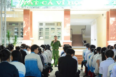 <a href="/y-te" title="Y tế" rel="dofollow">Y tế</a>