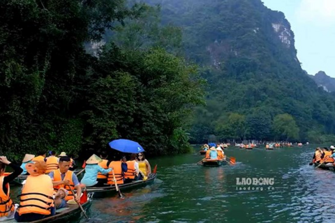 <a href="/giai-tri" title="Giải trí" rel="dofollow">Giải trí</a>
