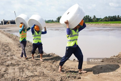 <a href="/tin-tuc" title="Tin tức" rel="dofollow">Tin tức</a>