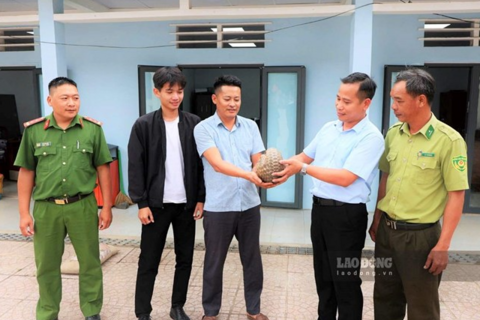 <a href="/tin-tuc" title="Tin tức" rel="dofollow">Tin tức</a>