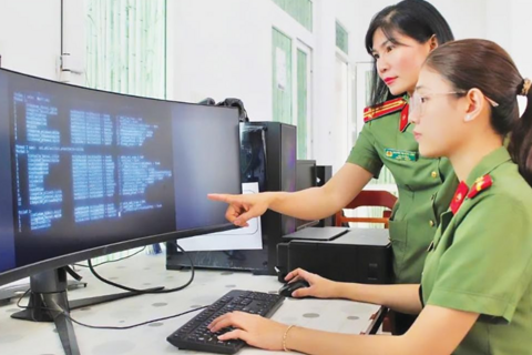 <a href="/tin-tuc" title="Tin tức" rel="dofollow">Tin tức</a>