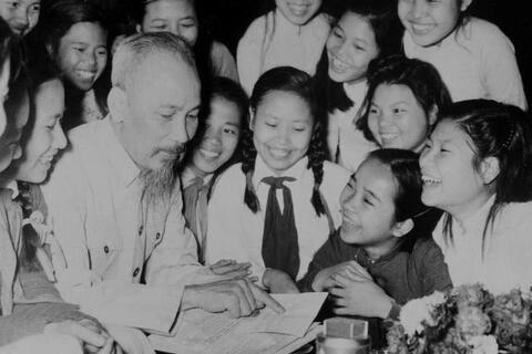 <a href="/tin-tuc" title="Tin tức" rel="dofollow">Tin tức</a>