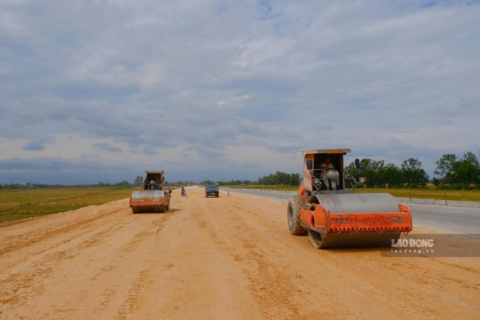 <a href="/tin-tuc" title="Tin tức" rel="dofollow">Tin tức</a>