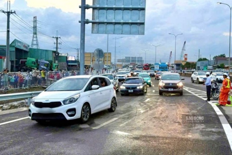 <a href="/tin-tuc" title="Tin tức" rel="dofollow">Tin tức</a>