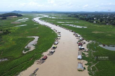 <a href="/tin-tuc" title="Tin tức" rel="dofollow">Tin tức</a>