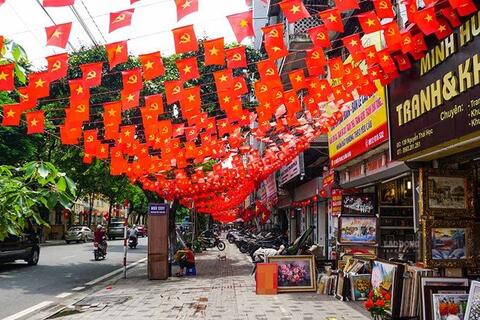 <a href="/tin-tuc" title="Tin tức" rel="dofollow">Tin tức</a>