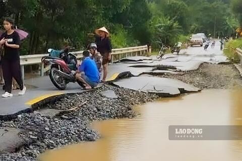 <a href="/tin-tuc" title="Tin tức" rel="dofollow">Tin tức</a>