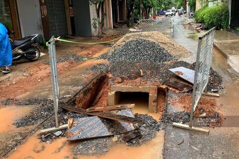 <a href="/tin-tuc" title="Tin tức" rel="dofollow">Tin tức</a>