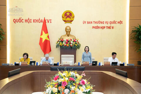 <a href="/kinh-te" title="Kinh tế" rel="dofollow">Kinh tế</a>
