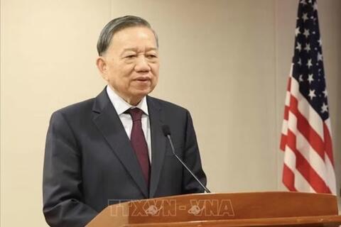 <a href="/tin-tuc" title="Tin tức" rel="dofollow">Tin tức</a>