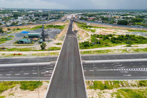 <a href="/tin-tuc" title="Tin tức" rel="dofollow">Tin tức</a>
