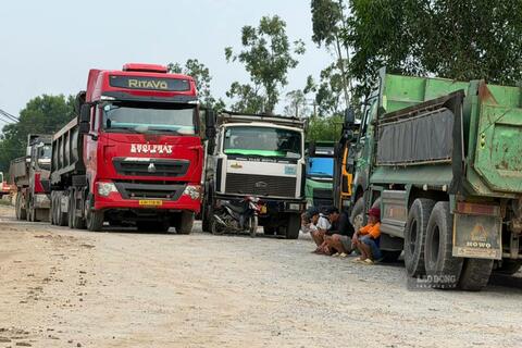 <a href="/tin-tuc" title="Tin tức" rel="dofollow">Tin tức</a>