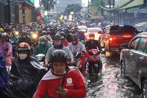 <a href="/tin-tuc" title="Tin tức" rel="dofollow">Tin tức</a>
