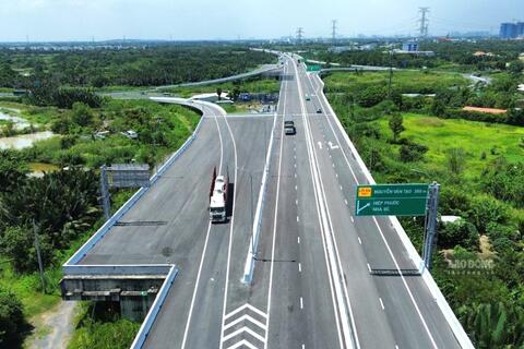 <a href="/tin-tuc" title="Tin tức" rel="dofollow">Tin tức</a>