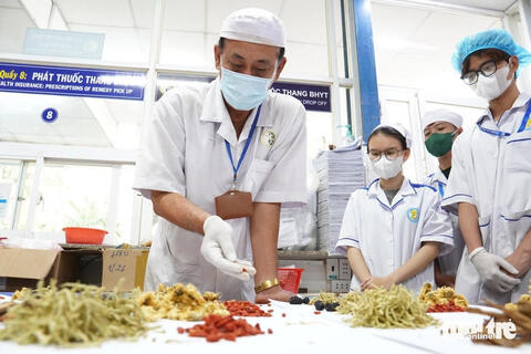 <a href="/y-te" title="Y tế" rel="dofollow">Y tế</a>