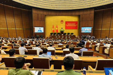 <a href="/tin-tuc" title="Tin tức" rel="dofollow">Tin tức</a>
