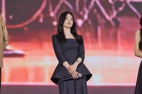 <a href="/giai-tri" title="Giải trí" rel="dofollow">Giải trí</a>