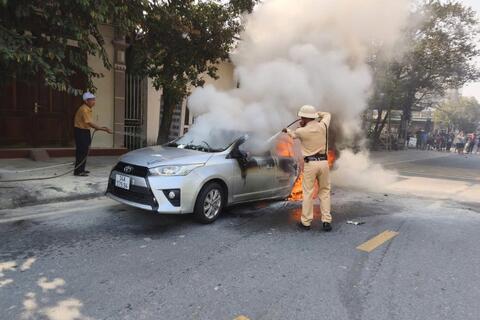 <a href="/tin-tuc" title="Tin tức" rel="dofollow">Tin tức</a>