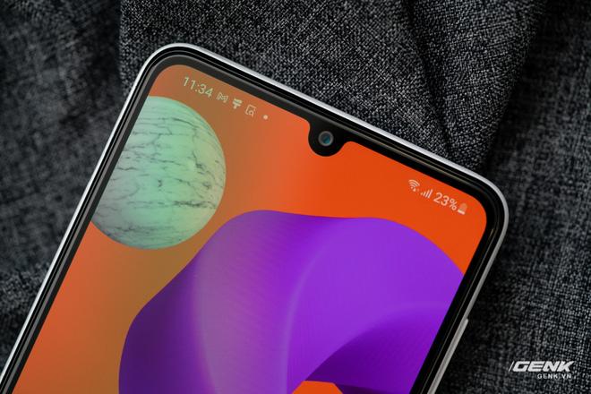Trên tay Samsung Galaxy M22: Dày dặn để tích hợp pin 5000mAh, màn hình 90Hz, camera 48MP - Ảnh 9. Trên tay Samsung Galaxy M22: Dày dặn để tích hợp pin 5000mAh, màn hình 90Hz, camera 48MP - Ảnh 9.