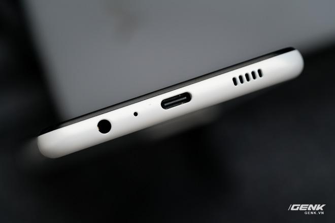 Trên tay Samsung Galaxy M22: Dày dặn để tích hợp pin 5000mAh, màn hình 90Hz, camera 48MP - Ảnh 7. Trên tay Samsung Galaxy M22: Dày dặn để tích hợp pin 5000mAh, màn hình 90Hz, camera 48MP - Ảnh 7.