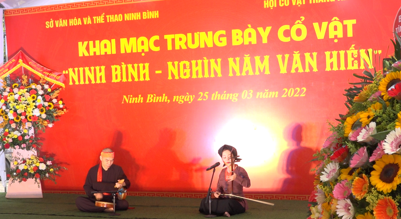 Khai mạc Trưng bày cổ vật “Ninh Bình - Nghìn năm văn hiến” ảnh 1