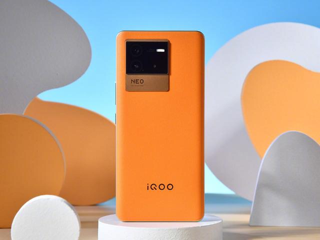 vivo ra mắt smartphone giá 10 triệu có chip Snapdragon 8 Gen 1 - Ảnh 2. vivo ra mắt smartphone giá 10 triệu có chip Snapdragon 8 Gen 1 - Ảnh 2.