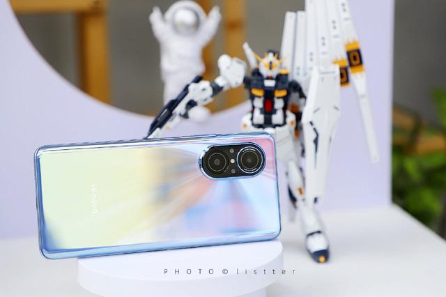 Huawei "lách luật", ra mắt smartphone 5G tại Trung Quốc - Ảnh 5.