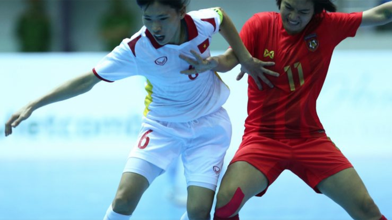 Futsal nữ Việt Nam vượt qua Thái Lan trên bảng xếp hạng sau trận thắng đậm Myanmar ảnh 1