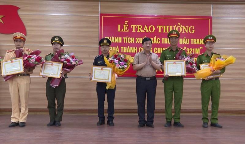 Phá thành công Chuyên án ma túy lớn, Chủ tịch UBND huyện thưởng nóng ảnh 2