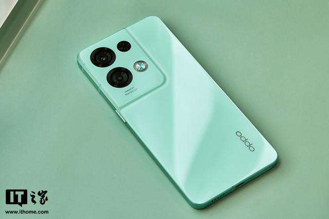 Mở hộp OPPO Reno8 Pro+ trước ngày ra mắt: Thiết kế đẹp, cấu hình mạnh, camera "ngon" như Find X5 Pro? - Ảnh 3. Mở hộp OPPO Reno8 Pro+ trước ngày ra mắt: Thiết kế đẹp, cấu hình mạnh, camera "ngon" như Find X5 Pro? - Ảnh 3.