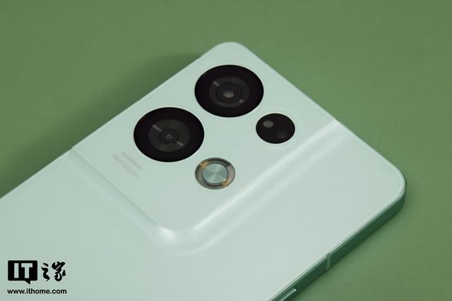 Mở hộp OPPO Reno8 Pro+ trước ngày ra mắt: Thiết kế đẹp, cấu hình mạnh, camera "ngon" như Find X5 Pro? - Ảnh 6. Mở hộp OPPO Reno8 Pro+ trước ngày ra mắt: Thiết kế đẹp, cấu hình mạnh, camera "ngon" như Find X5 Pro? - Ảnh 6.