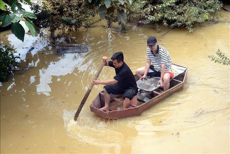 Nhiều nơi tại TP Sơn La chìm trong 'biển nước', vùng núi Bắc Bộ còn mưa to đến hết đêm 10/6 ảnh 1