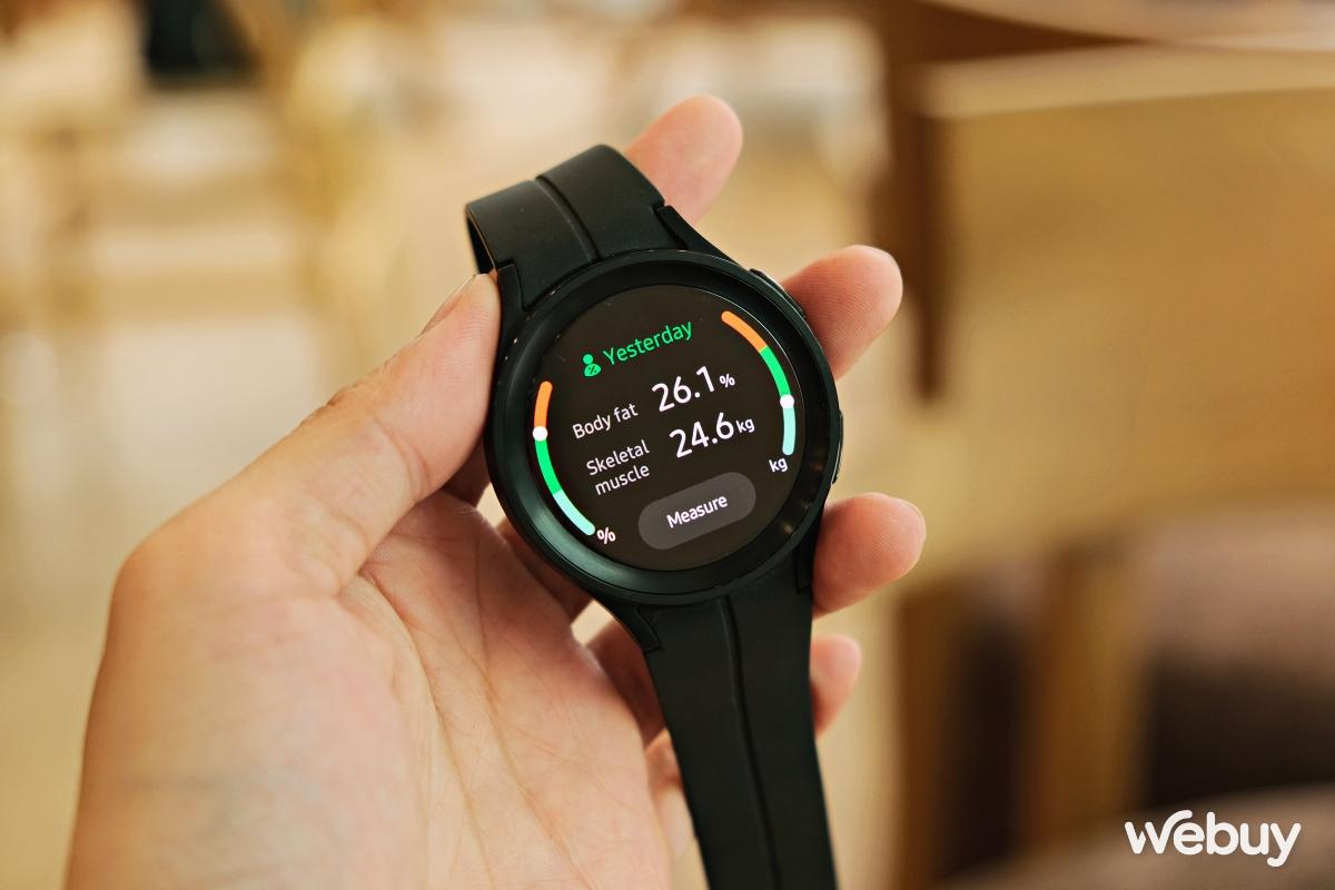 Trên tay Galaxy Watch5 Pro: Vỏ titan cứng cáp, kính phủ sapphire, pin 3 ngày và sạc nhanh hơn - Ảnh 6. Trên tay Galaxy Watch5 Pro: Vỏ titan cứng cáp, kính phủ sapphire, pin 3 ngày và sạc nhanh hơn - Ảnh 6.