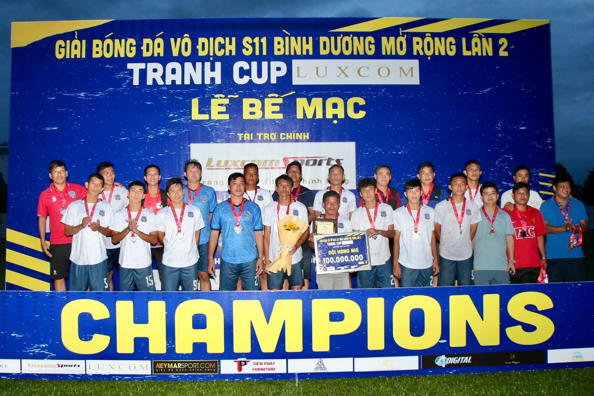 Ngôi Á quân thuộc về VVH FC. Ảnh: L.Q