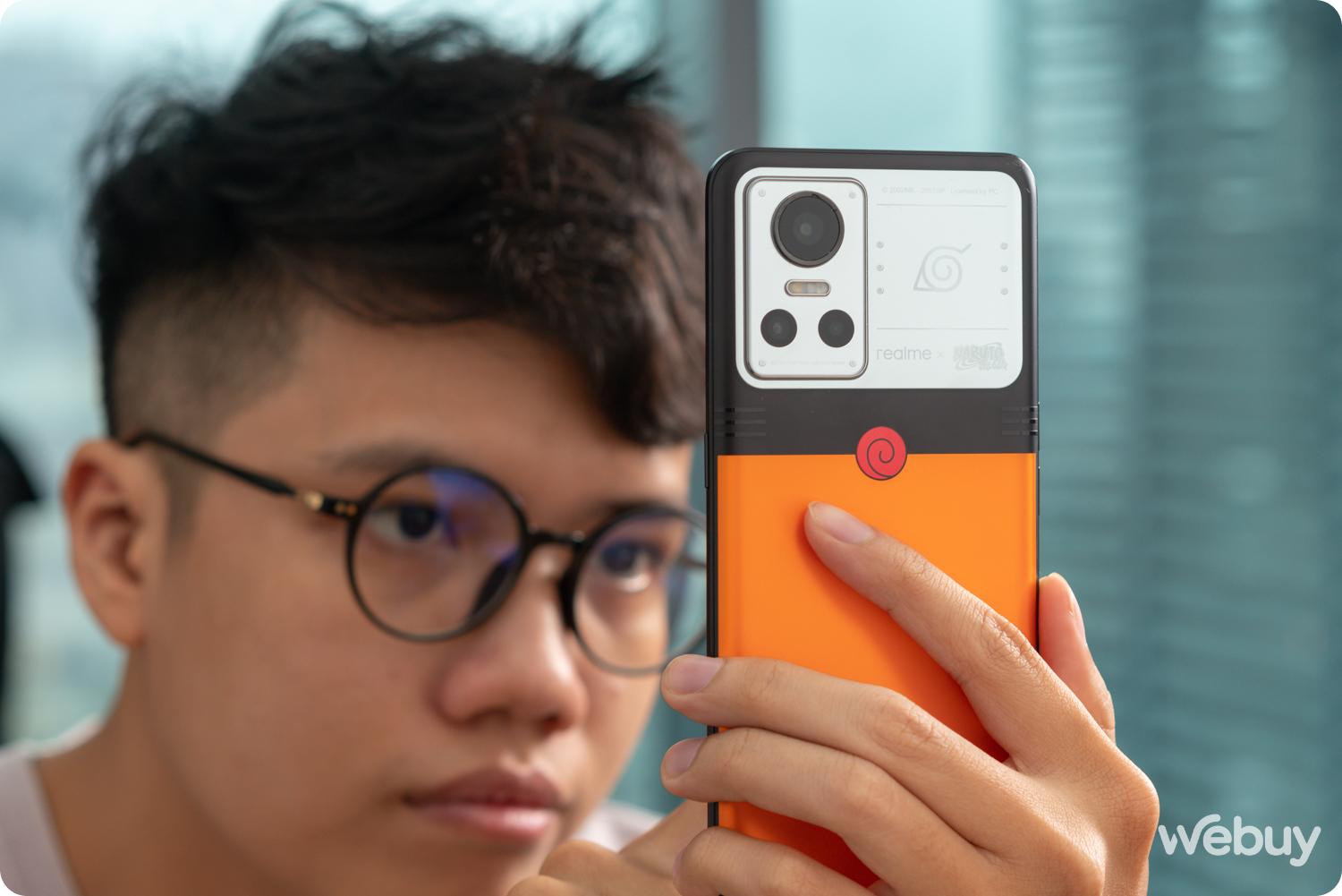 Đây là chiếc smartphone mà fan Naruto sẽ 'mê lên mê xuống' - Ảnh 15.