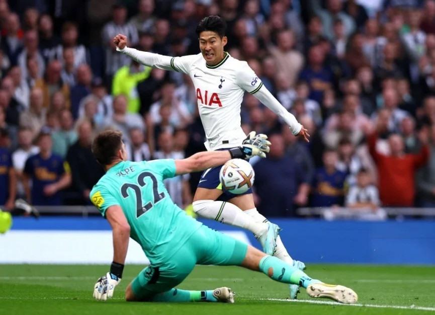 Tottenham nhập cuộc khá hứng khởi. Ảnh: AFP