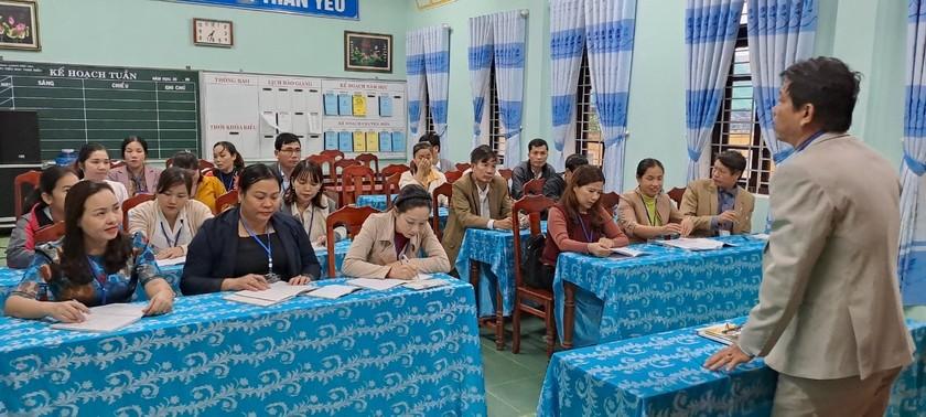 Hiệu trưởng Trường Tiểu học Vinh Hiền: Một đảng viên tận tuỵ, một giáo viên tâm huyết ảnh 3