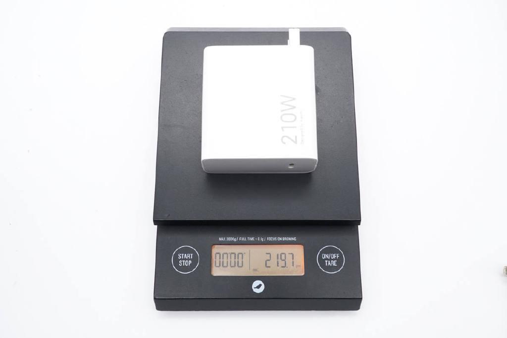 Chi tiết sạc nhanh 210W của Xiaomi: 10 phút đầy pin, dùng 3 chip quản lý sạc và không hề quá nhiệt - Ảnh 6. Chi tiết sạc nhanh 210W của Xiaomi: 10 phút đầy pin, dùng 3 chip quản lý sạc và không hề quá nhiệt - Ảnh 6.