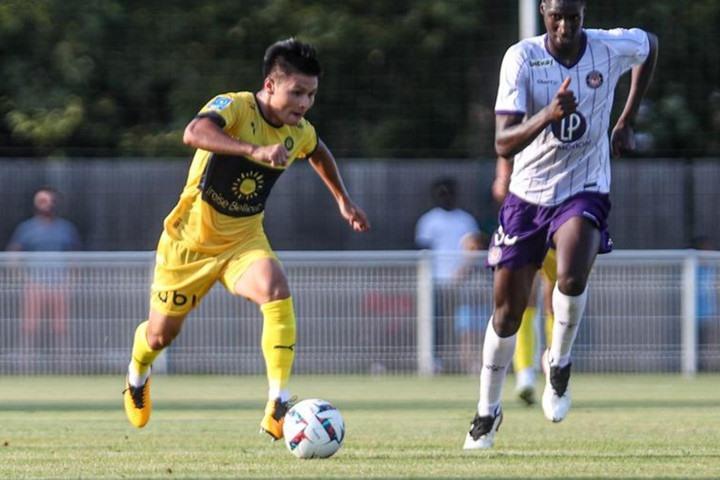 Bản tin bóng đá 16.11: Quang Hải bị xếp vào nhóm 1 sao tại Pau FC