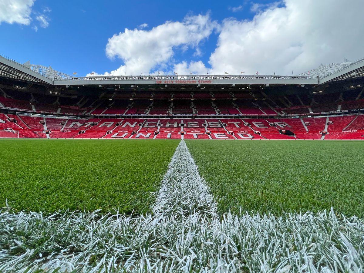 Sân Old Trafford chuẩn bị có chủ mới. Ảnh: Manchester United