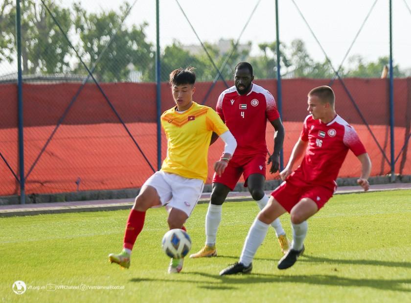 U20 Việt Nam thua Dubai City FC 0-1 trong trận “tổng duyệt” ảnh 1