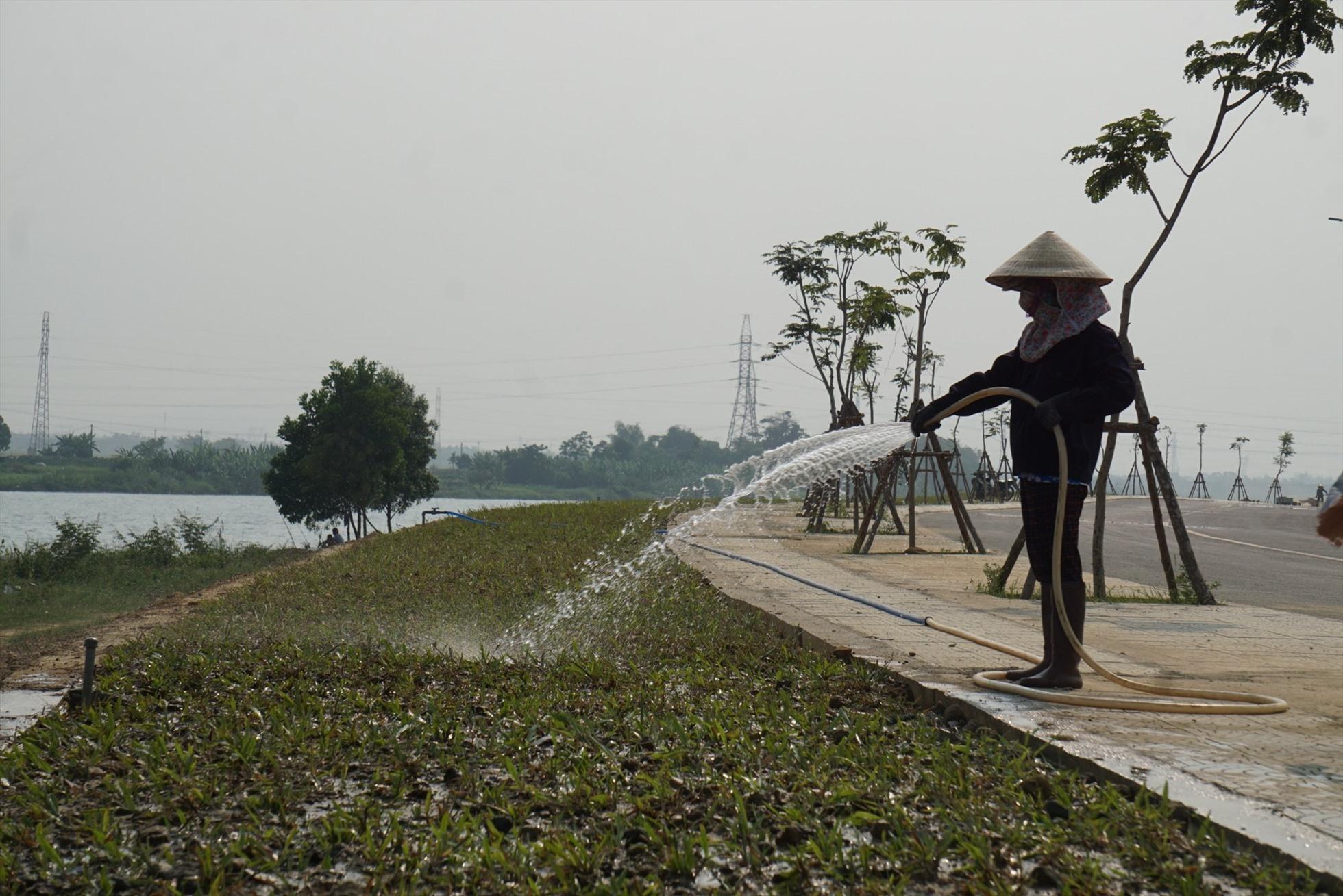 Công trình lắp đặt các vòi nước 2 đường bên để tiện cho việc chăm sóc cây xanh, bãi cỏ.