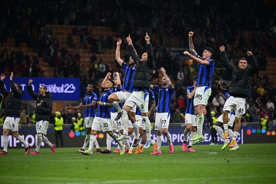 Inter Milan rộng cửa vào chung kết Champions League