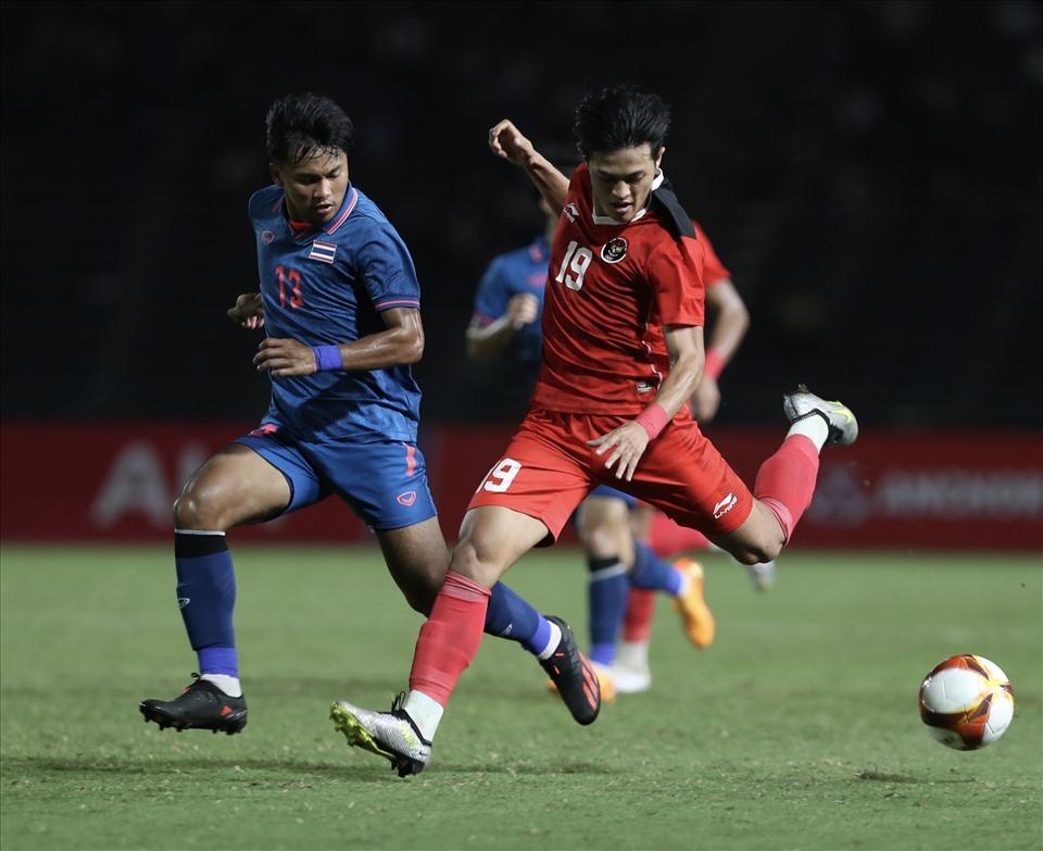 U22 Thái Lan (áo xanh) thất bại trong 2 trận chung kết SEA Games liên tiếp. Ảnh: Thanh Vũ