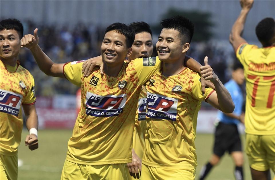 Bảng xếp hạng V.League 2023 sau vòng 9: Công an Hà Nội bám đuổi Thanh Hoá