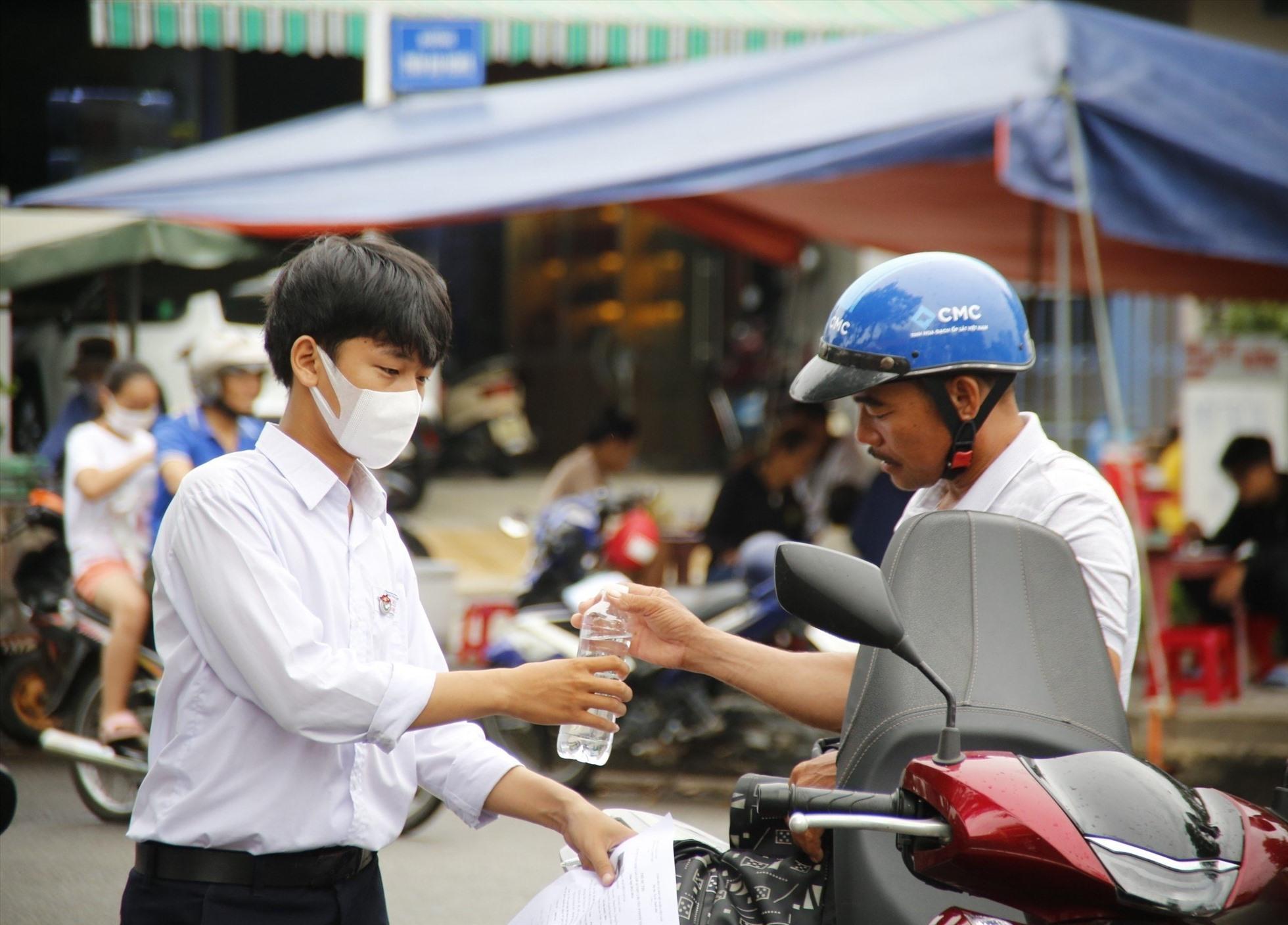 Hơn 2.300 thí sinh Quảng Nam bước vào kì thi tuyển sinh lớp 10