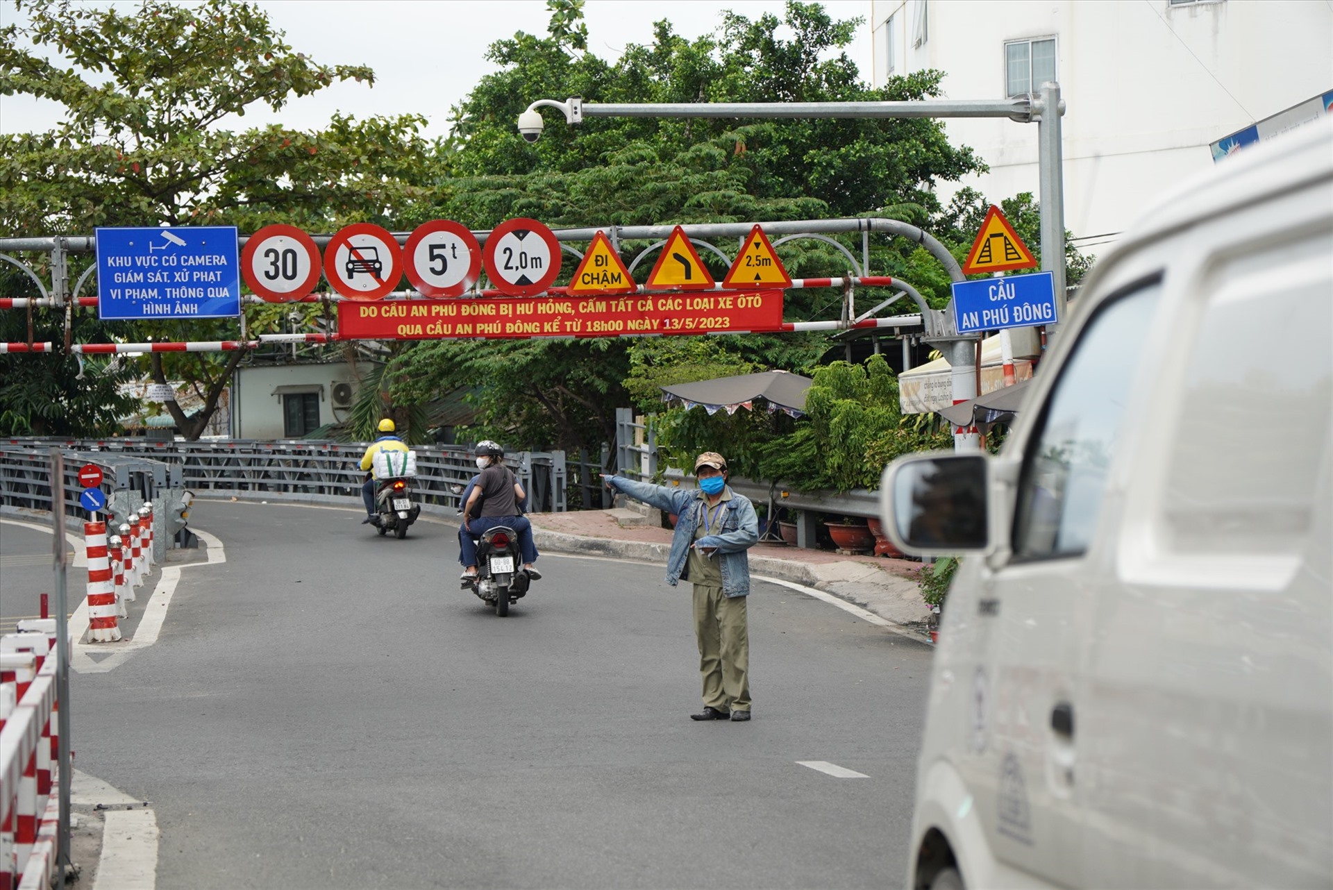 Tiến độ sửa chữa cầu An Phú Đông sau sự cố bị sà lan tông trụ cầu